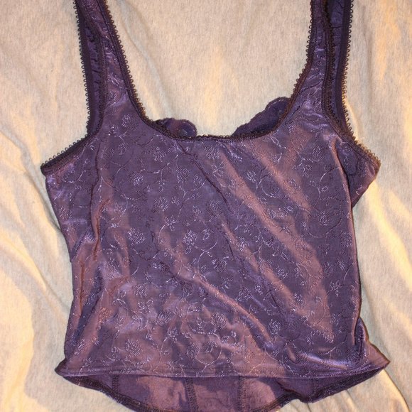 Purple lace camisole - Picture 2 of 3